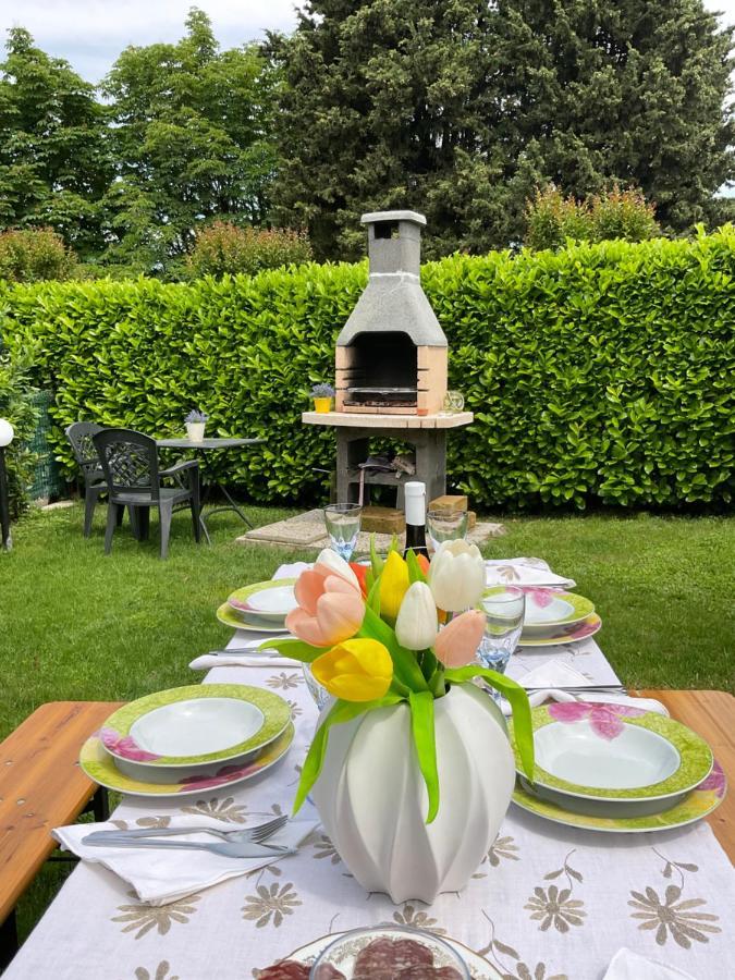 Villa Indipendente A Pochi Passi Dal Lago San Felice del Benaco Bagian luar foto