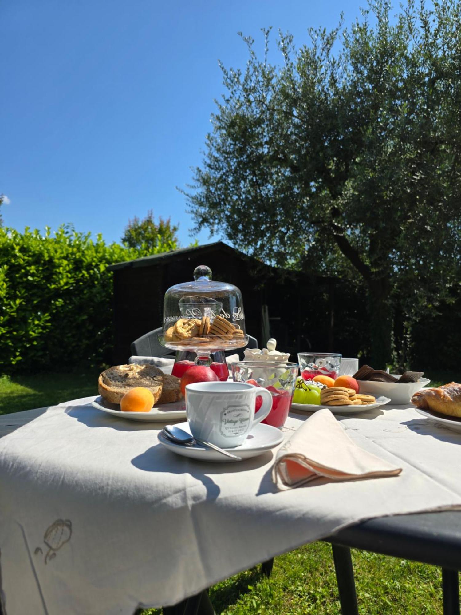 Villa Indipendente A Pochi Passi Dal Lago San Felice del Benaco Bagian luar foto