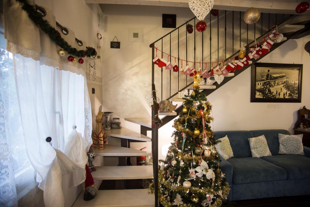 Villa Indipendente A Pochi Passi Dal Lago San Felice del Benaco Bagian luar foto